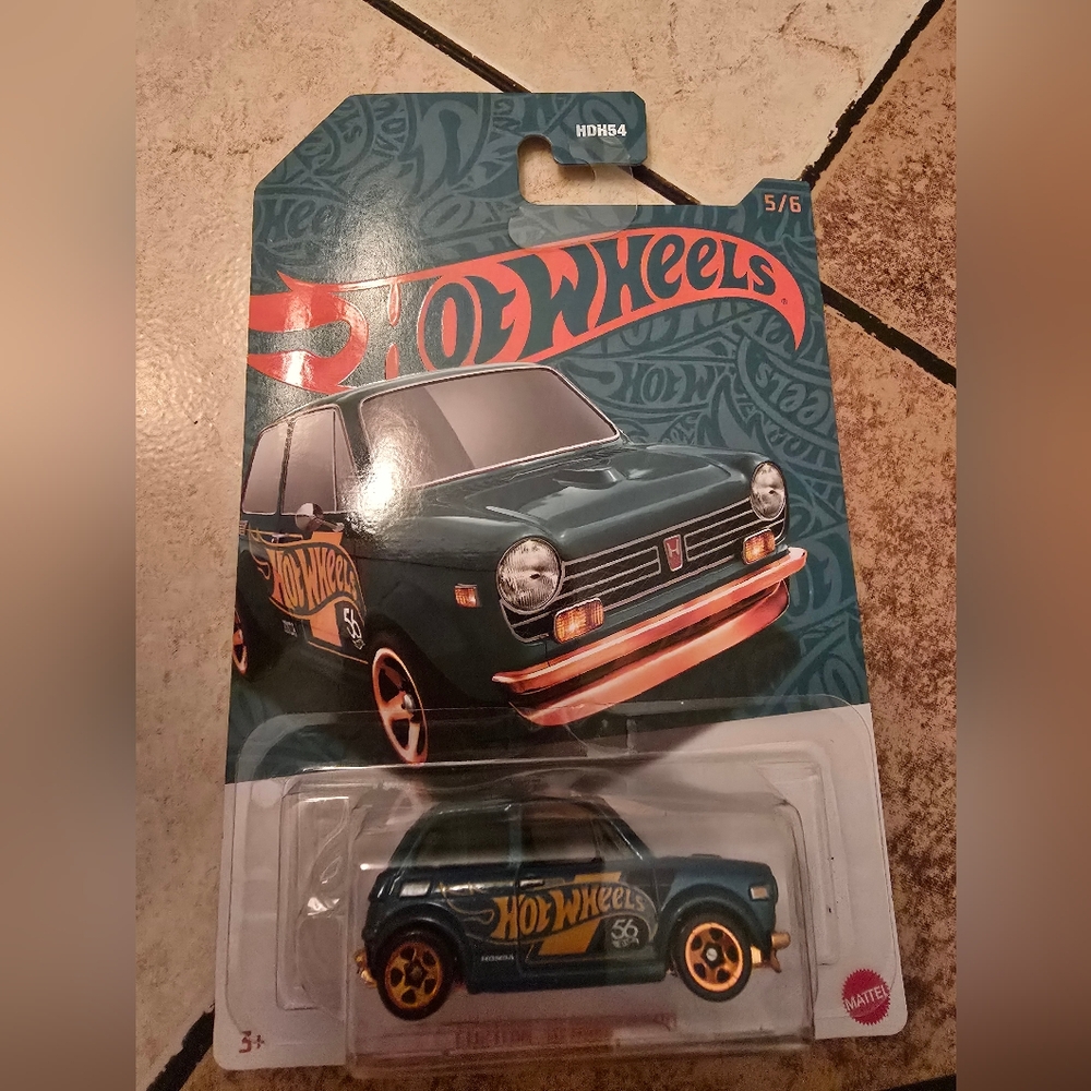 Hot Wheels 56th Anniversary Pearl and Gold 2024 Toy Cars Die-Cast HDH54 Honda